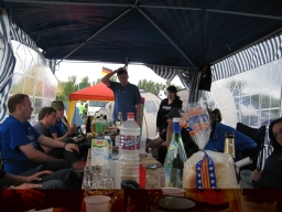 We09